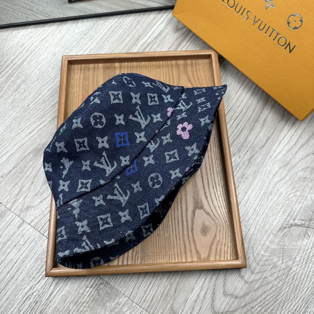 Louis Vuitton Caps